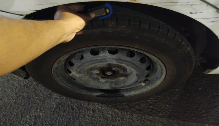 2012 Nissan Micra XL PETROL, Petrol, Manual, 1,25,198 km, tyre