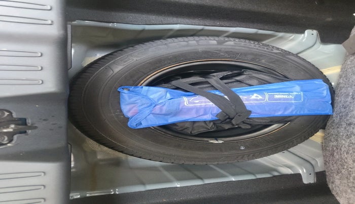 2023 Tata ALTROZ XM PLUS PETROL, Petrol, Manual, 7,156 km, tyre