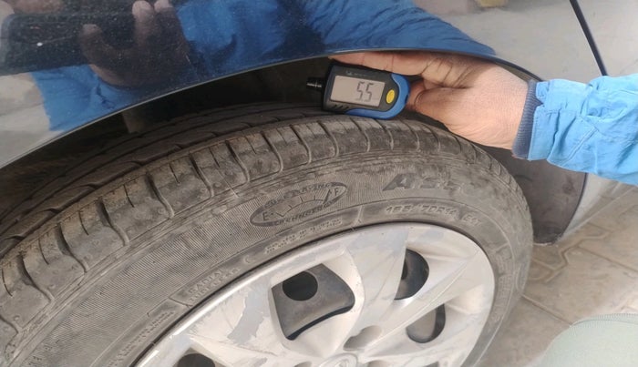 2023 Hyundai AURA SX 1.2, Petrol, Manual, 17,004 km, tyre