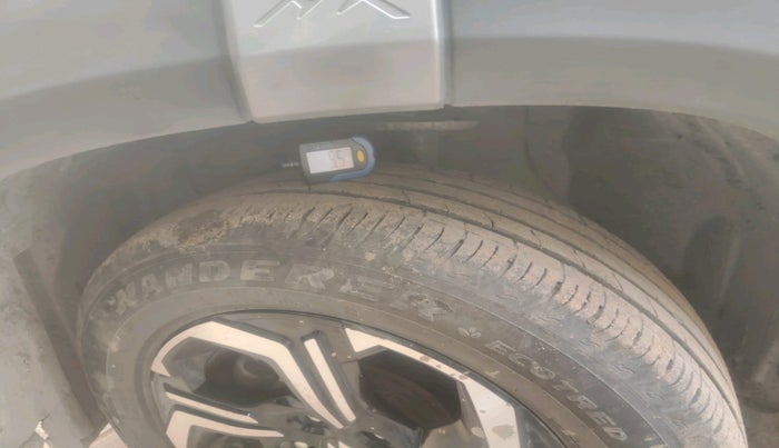 2023 Maruti BREZZA ZXI + AT SMART HYBRID, Petrol, Automatic, 21,742 km, tyre