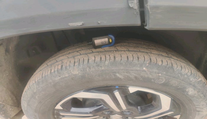 2023 Maruti BREZZA ZXI + AT SMART HYBRID, Petrol, Automatic, 21,742 km, tyre