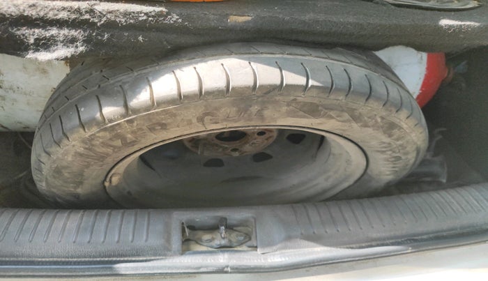 2013 Hyundai Santro Xing GL PLUS, Petrol, Manual, 1,52,615 km, tyre