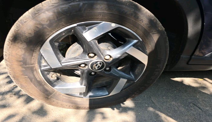 2019 Hyundai VENUE SX 1.4 CRDI, Diesel, Manual, 67,162 km, tyre