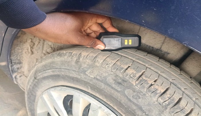 2018 Maruti Dzire VXI, Petrol, Manual, 29,338 km, tyre