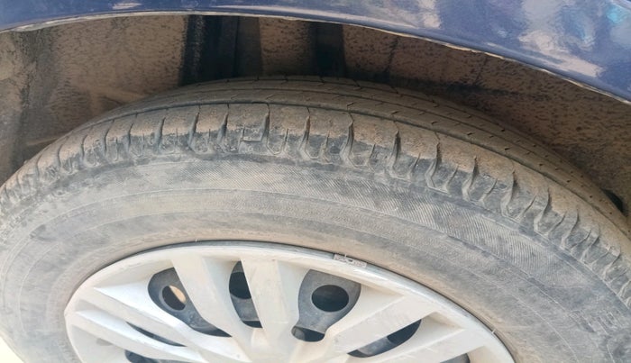 2018 Maruti Dzire VXI, Petrol, Manual, 29,338 km, tyre