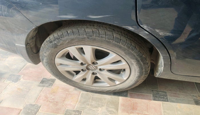 2016 Maruti Ertiga ZDI + SHVS, Diesel, Manual, 1,23,655 km, tyre