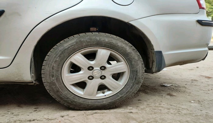 2011 Maruti Swift Dzire ZXI, Petrol, Manual, 42,155 km, tyre