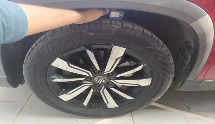 2020 MG HECTOR SHARP 2.0 DIESEL, Diesel, Manual, 84,591 km, tyre