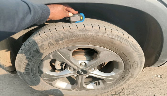 2023 KIA SELTOS HTK PLUS 1.5 IMT, Petrol, Manual, 29,647 km, tyre