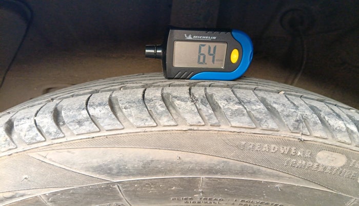 2016 Hyundai Grand i10 ASTA (O) AT 1.2 KAPPA VTVT, Petrol, Automatic, 89,716 km, tyre