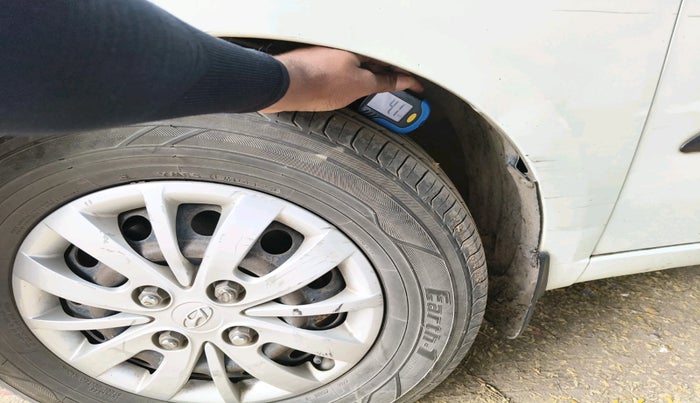 2013 Hyundai i10 MAGNA 1.2, Petrol, Manual, 83,900 km, tyre