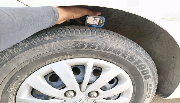 2013 Hyundai i10 MAGNA 1.2, Petrol, Manual, 83,900 km, tyre