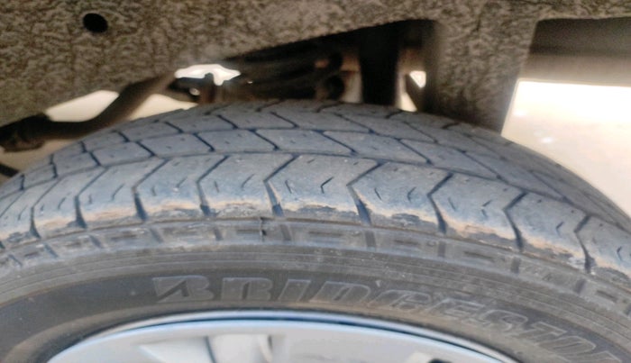 2021 Maruti Eeco 5 STR, Petrol, Manual, 58,969 km, tyre