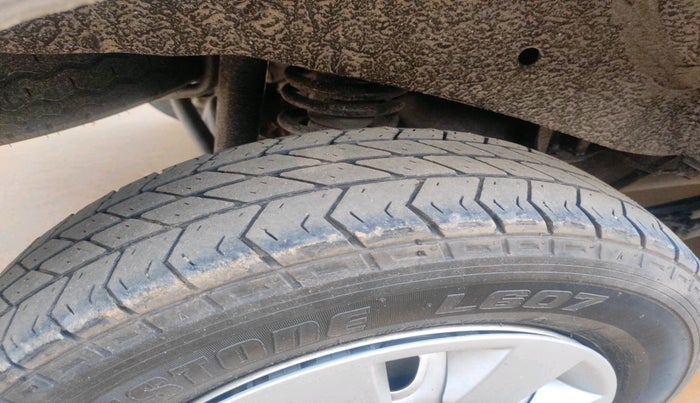 2021 Maruti Eeco 5 STR, Petrol, Manual, 58,969 km, tyre