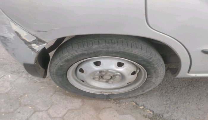 2012 Maruti Zen Estilo LXI, Petrol, Manual, 1,04,345 km, tyre