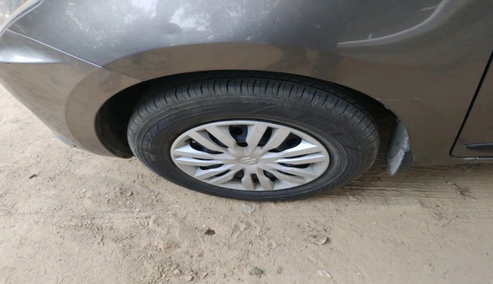 2018 Maruti Dzire VXI AMT, Petrol, Automatic, 75,536 km, tyre