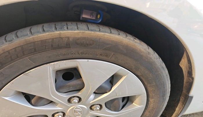 2014 Hyundai Xcent S 1.2, Petrol, Manual, 88,992 km, tyre