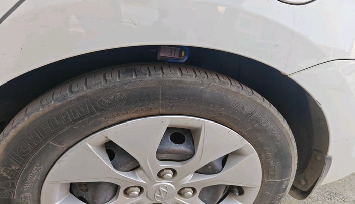 2014 Hyundai Xcent S 1.2, Petrol, Manual, 88,992 km, tyre