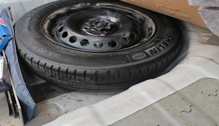 2014 Hyundai Xcent S 1.2, Petrol, Manual, 88,992 km, tyre