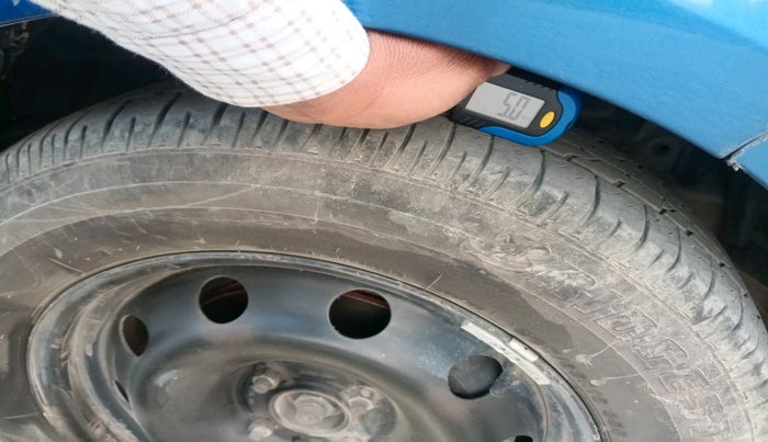 2020 Ford Ecosport TREND 1.5L DIESEL, Diesel, Manual, 1,59,302 km, tyre