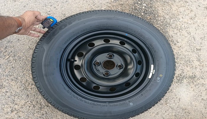 2019 Maruti Swift VXI, Petrol, Manual, 18,137 km, tyre