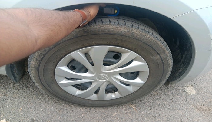 2019 Maruti Swift VXI, Petrol, Manual, 18,137 km, tyre