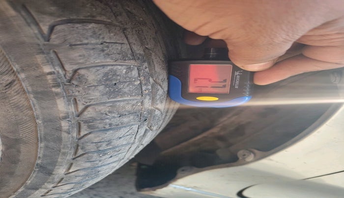 2011 Honda City 1.5L I-VTEC V MT, Petrol, Manual, 2,00,174 km, tyre