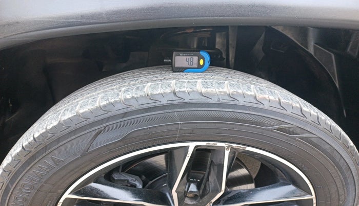 2018 Jeep Compass SPORT 1.4 PETROL, Petrol, Manual, 1,34,997 km, tyre