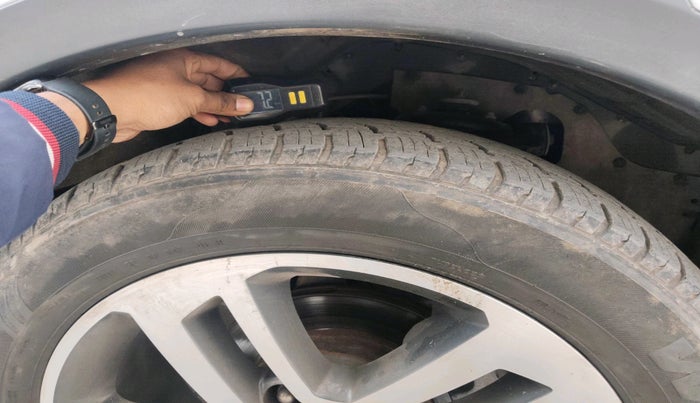 2017 Tata Hexa XTA 4X2 7 STR, Diesel, Automatic, 1,19,146 km, tyre