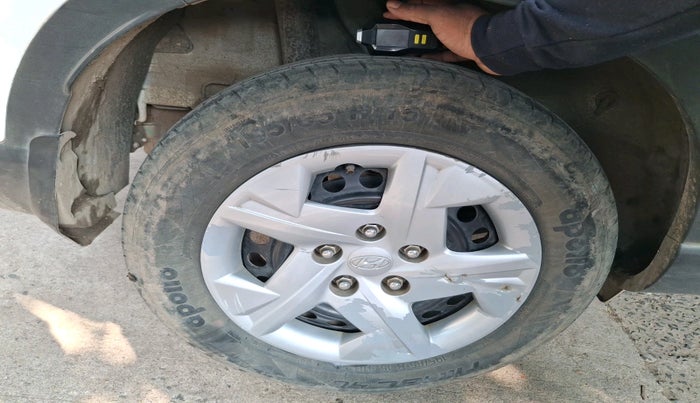 2019 Hyundai VENUE S 1.2, Petrol, Manual, 52,611 km, tyre