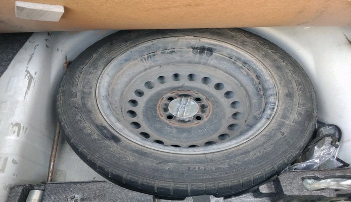 2016 Honda Amaze 1.2L I-VTEC S, Petrol, Manual, 34,416 km, tyre