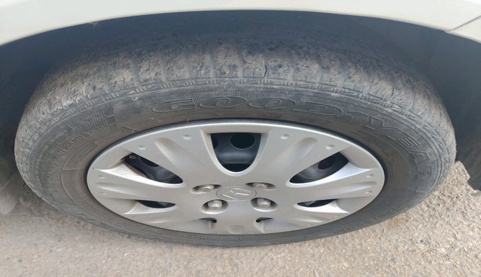 2016 Honda Amaze 1.2L I-VTEC S, Petrol, Manual, 34,416 km, tyre