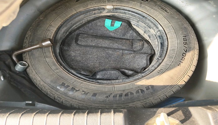 2017 Hyundai Elite i20 SPORTZ 1.2, Petrol, Manual, 76,681 km, tyre