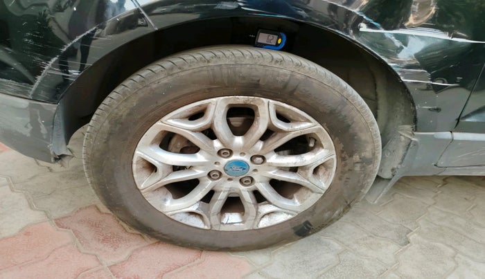 2016 Ford Ecosport TITANIUM+ 1.5L DIESEL, Diesel, Manual, 1,23,971 km, tyre