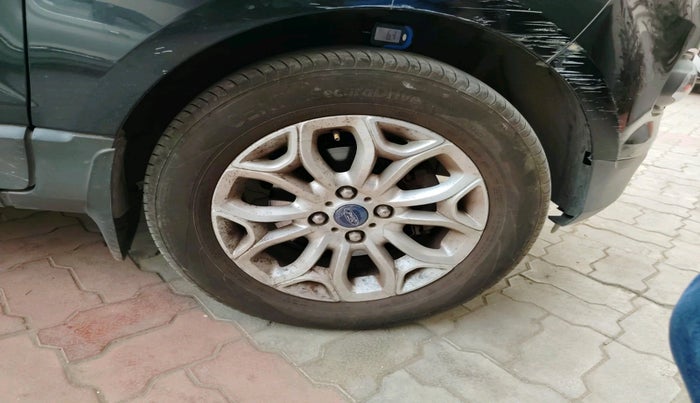 2016 Ford Ecosport TITANIUM+ 1.5L DIESEL, Diesel, Manual, 1,23,971 km, tyre