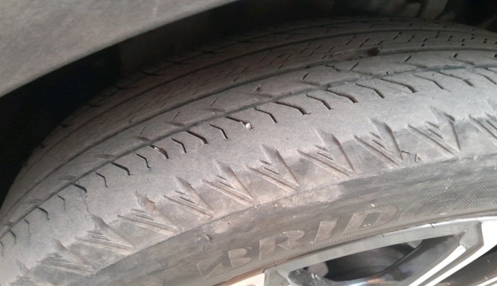 2022 Mahindra XUV700 AX 7 D AT 7 STR, Diesel, Automatic, 78,005 km, tyre