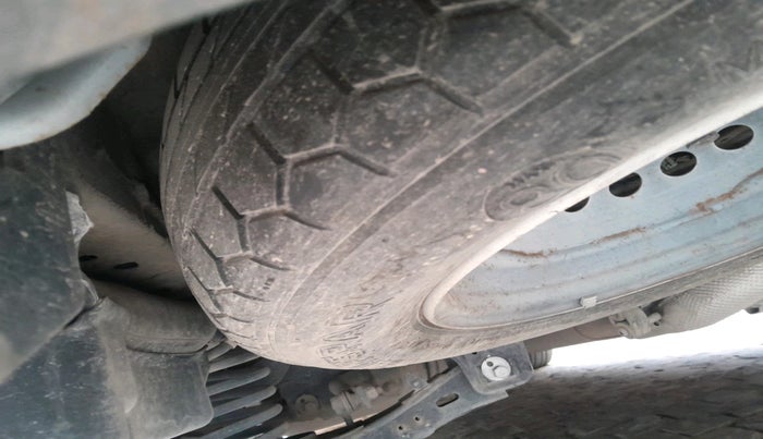 2022 Mahindra XUV700 AX 7 D AT 7 STR, Diesel, Automatic, 78,005 km, tyre