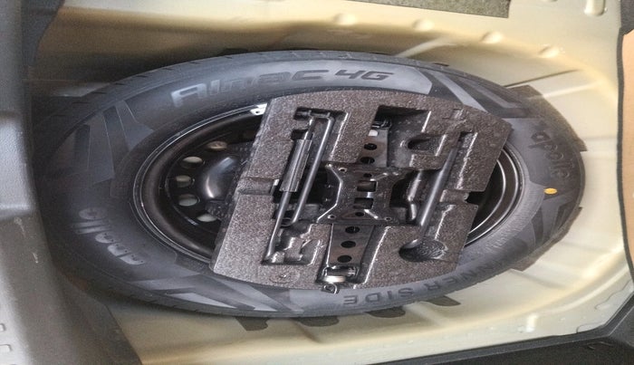 2021 Volkswagen TAIGUN HIGHLINE 1.0 TSI AT, Petrol, Automatic, 31,342 km, tyre