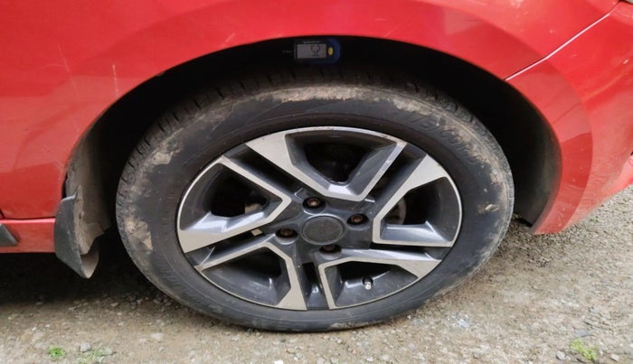 2021 Tata Tiago XZA PLUS PETROL, Petrol, Automatic, 64,410 km, tyre