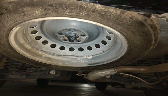 2022 Mahindra XUV700 AX 7 LUXURY D AT 7 STR, Diesel, Automatic, 55,534 km, tyre