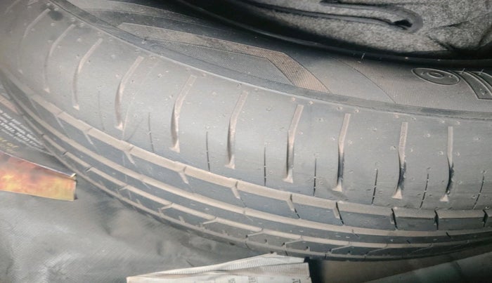 2021 Hyundai Creta EX 1.5 DIESEL, Diesel, Manual, 1,07,766 km, tyre