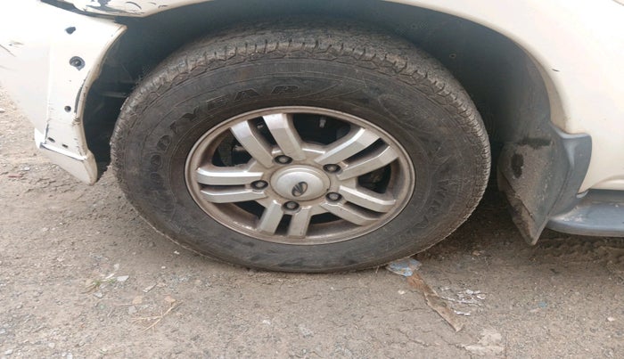 2014 Mahindra Scorpio VLX 2WD AIRBAG, Diesel, Manual, 71,851 km, tyre