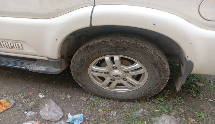 2014 Mahindra Scorpio VLX 2WD AIRBAG, Diesel, Manual, 71,851 km, tyre