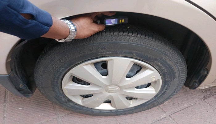 2011 Maruti Swift Dzire VXI, Petrol, Manual, 15,900 km, tyre