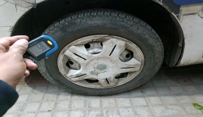 2010 Maruti Wagon R 1.0 LXI CNG, Petrol, Manual, 71,386 km, tyre