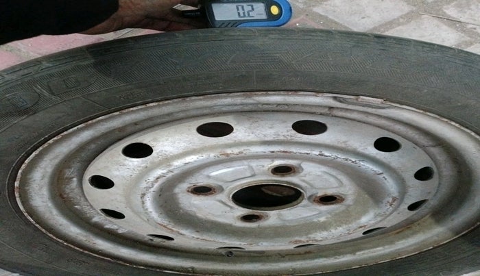 2010 Maruti Wagon R 1.0 LXI CNG, Petrol, Manual, 71,386 km, tyre