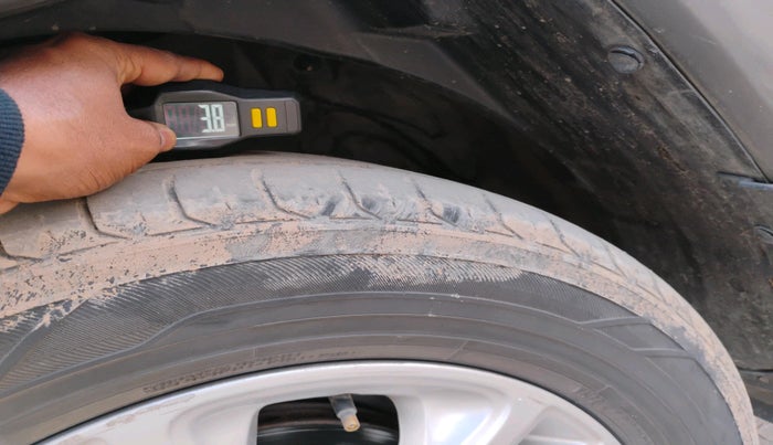 2017 Jeep Compass LIMITED 2.0 DIESEL, Diesel, Manual, 1,35,642 km, tyre