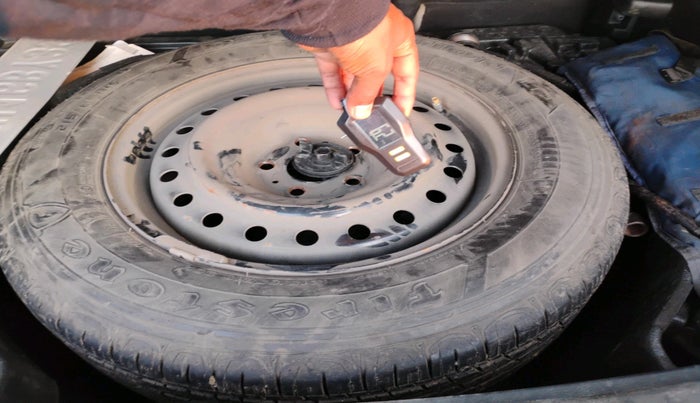 2017 Jeep Compass LIMITED 2.0 DIESEL, Diesel, Manual, 1,35,642 km, tyre