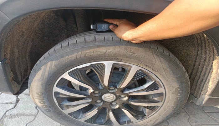 2020 Maruti Vitara Brezza VXI, Petrol, Manual, 74,230 km, tyre