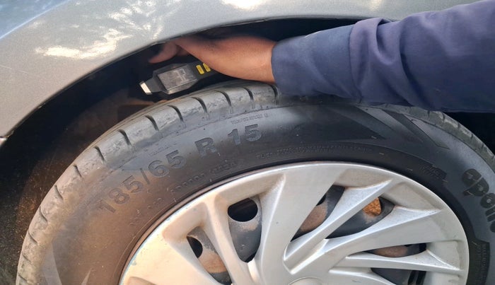 2014 Volkswagen Polo COMFORTLINE 1.2L, Diesel, Manual, 1,25,102 km, tyre